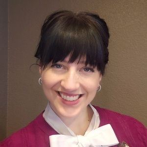 Meet your Posher, Alicia